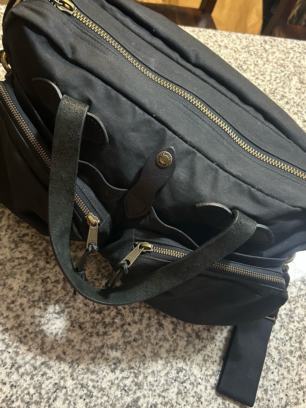 Filson Rare 24-Hour Briefcase in Black - Picture 4 of 7